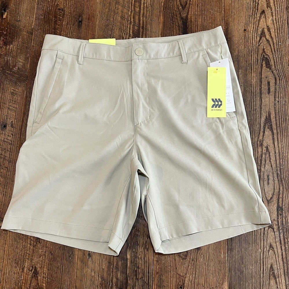 NWT All in Motion Cargo 9" Golf Shorts Men's Size 34 Tan Khaki Flat Front NEW